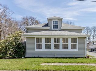21 James St, Fairhaven, MA 02719