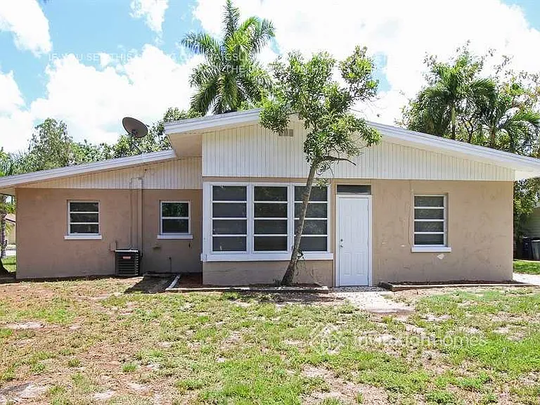 2449 Chandler Ave — Photo 12