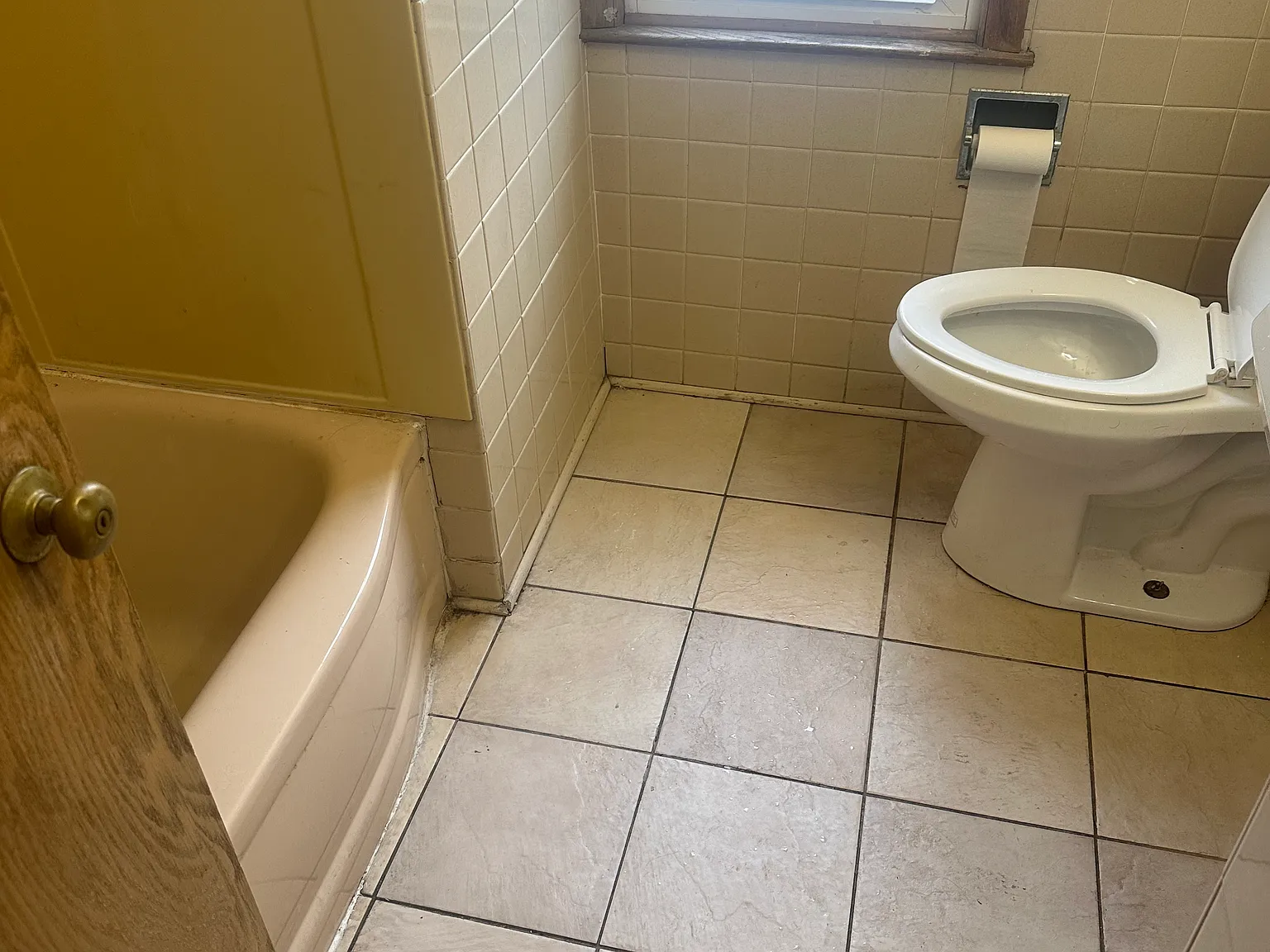 1 bed, 1100 sqft, $1,200 — Photo 3