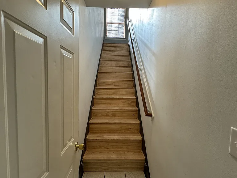 4404 McClelland Dr — Photo 20