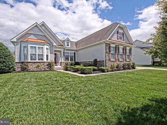 4th image of 18233 Seagrass Ct
