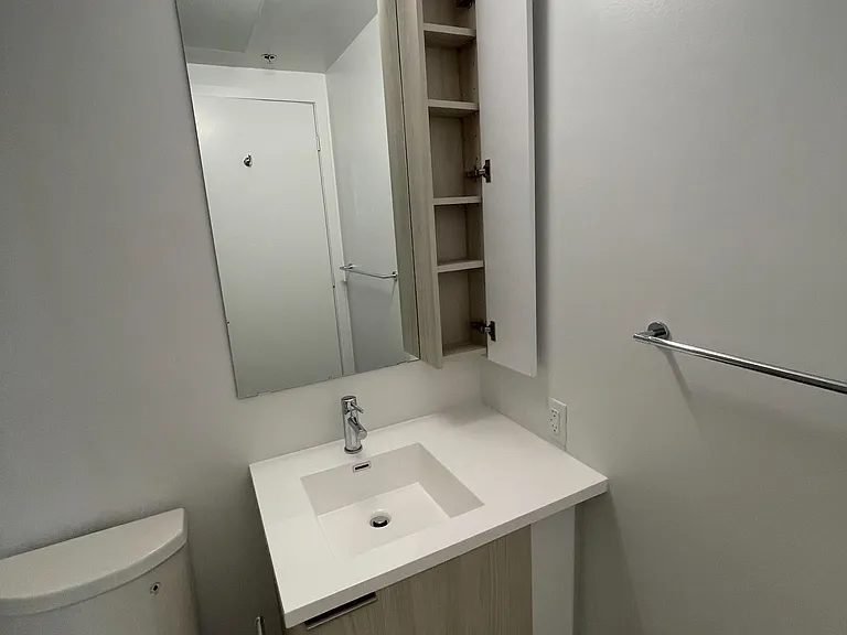 203 College St #2508 — Photo 6