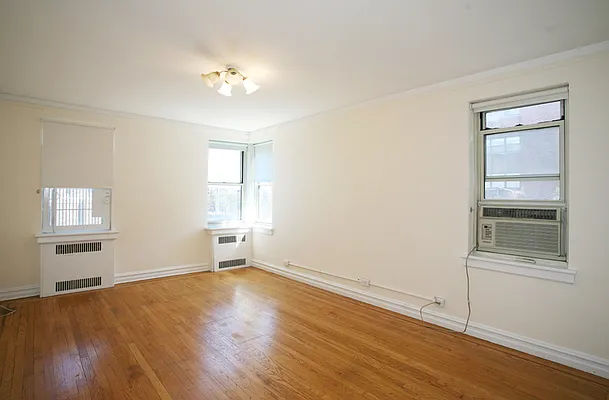Sold by Simone Song Properties, LLC | media 22