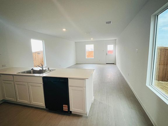 4th image of 12168 Morgan Dr