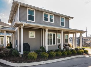 1036 Treaty Oaks Dr, Nashville, TN 37209