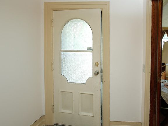 4th image of 137 W Michigan Ave