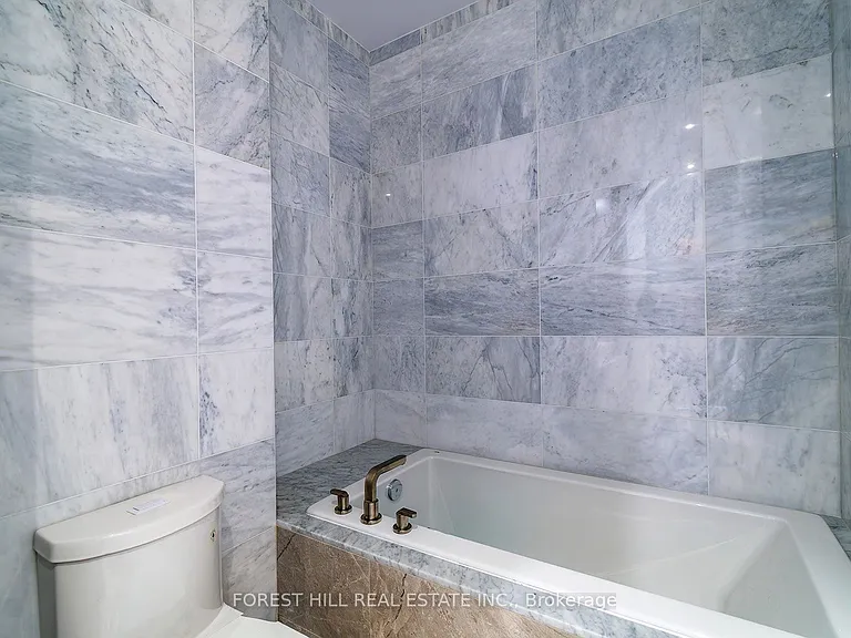 101 Erskine Ave #Penthouse 12 — Photo 14