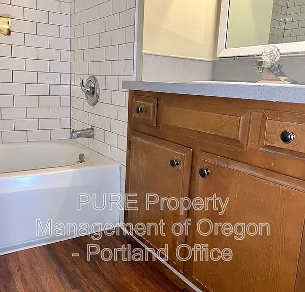 2143 SW Townsend Ct — Photo 11