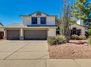 2916 E Lockwood St, Mesa, AZ 85213