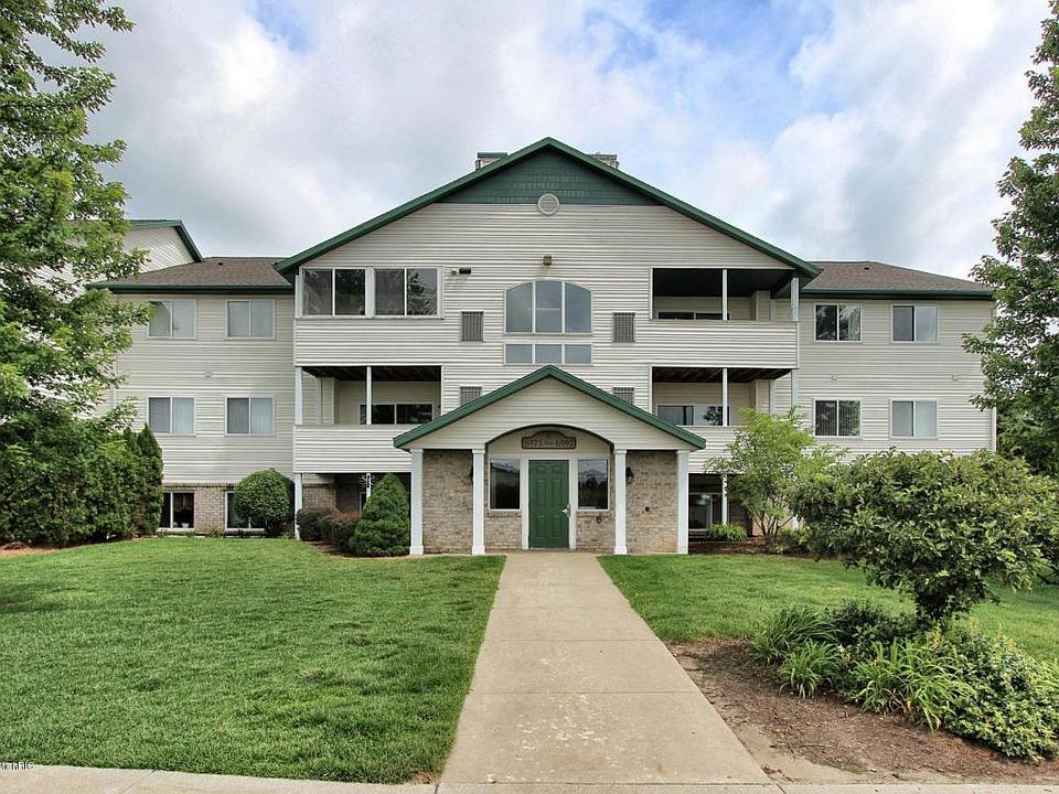 1st image of 6581 Clover Ct SE #205