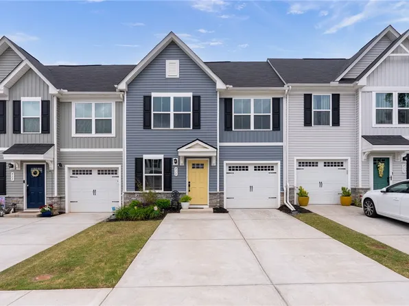 913 Leyburn Ln, Greenville, SC 29617