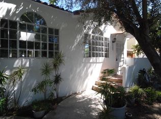 530 N Poinsettia Pl #530, Los Angeles, CA 90036