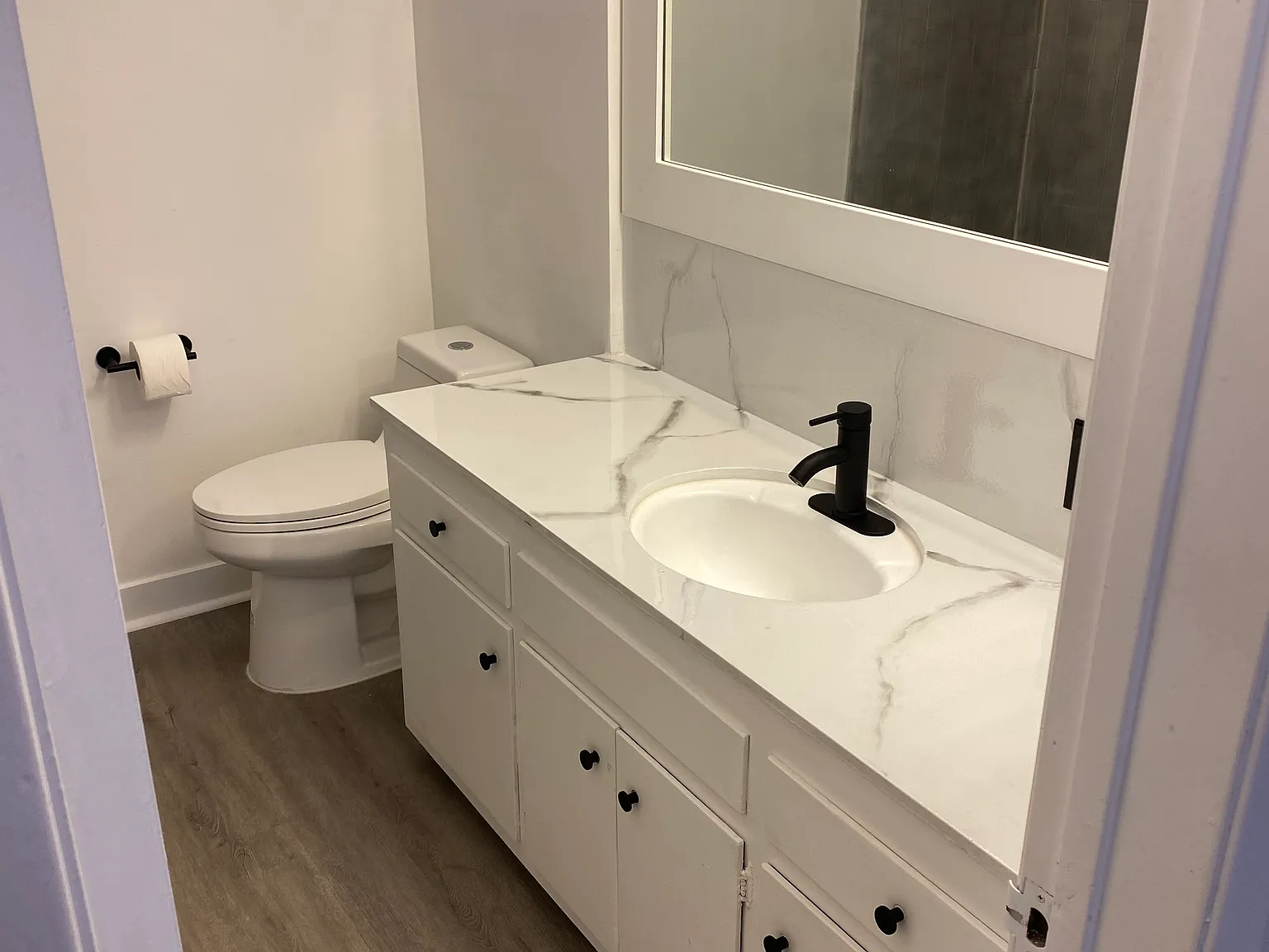 1 bed, 706 sqft, $1,900 — Photo 2