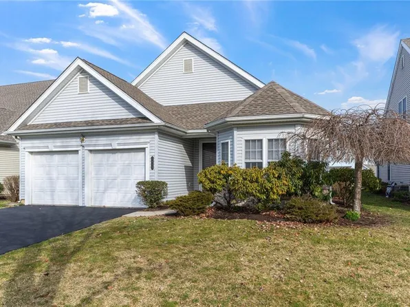 2805 Terrwood Dr E, Macungie, PA 18062