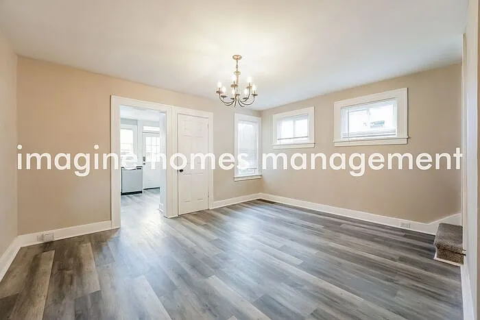 2 bed, 1.0 bath, 1536 sqft, $1,995 — Photo 3