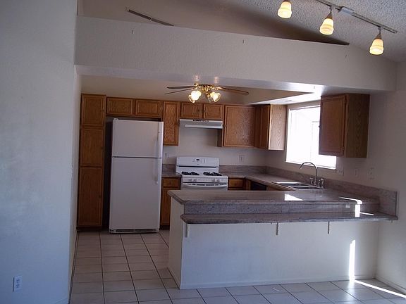 2nd image of 7962 Hackberry Dr