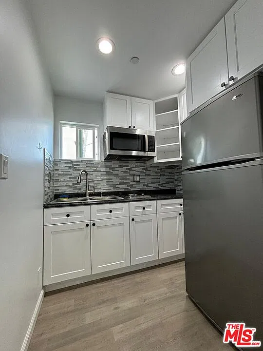 2 bed, 1.0 bath, 600 sqft, $2,500 — Photo 3