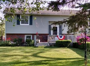 5649 Young Rd, Lockport, NY 14094