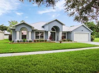 8249 Sandpine Cir, Fort Pierce, FL 34952