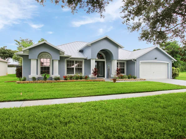 8249 Sandpine Circle, Port St Lucie, FL 34952