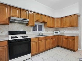 308 58th St #1, West New York, NJ 07093