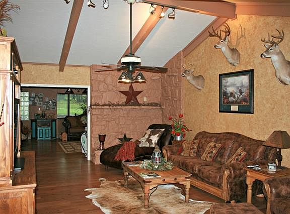 3rd image of 5602 Hondo Dr