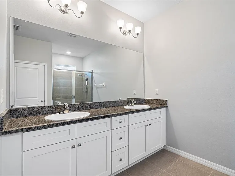 1092 Pipestone Pl — Photo 18