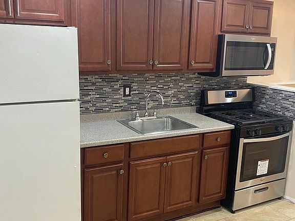 3rd image of 1632 W Passyunk Ave #2R