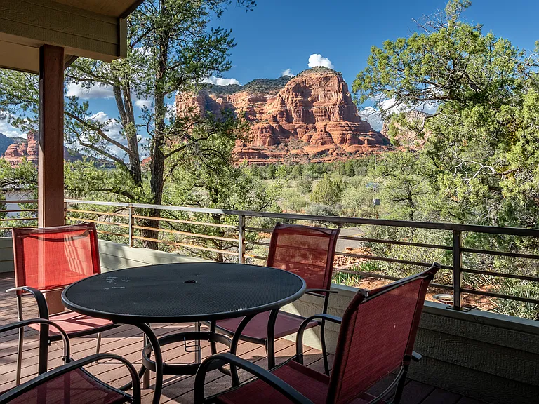 1050 Lee Mountain Rd — Photo 3