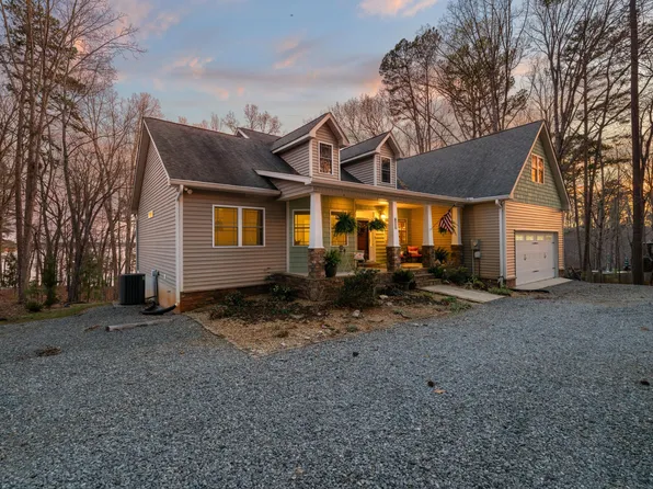 72 Goat Island Ct, Clarksville, VA 23927