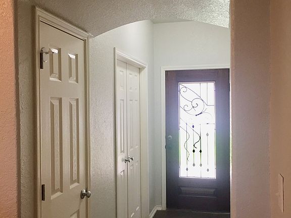 2nd image of 1030 W Caprese Ln