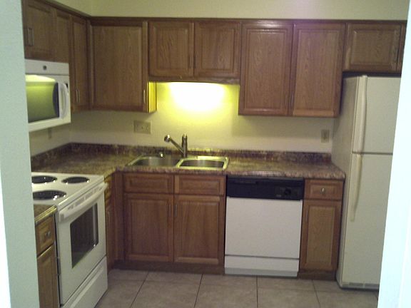 3rd image of 625 Northlake Blvd