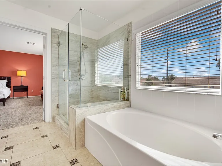 9677 Casper Peak Ct — Photo 35