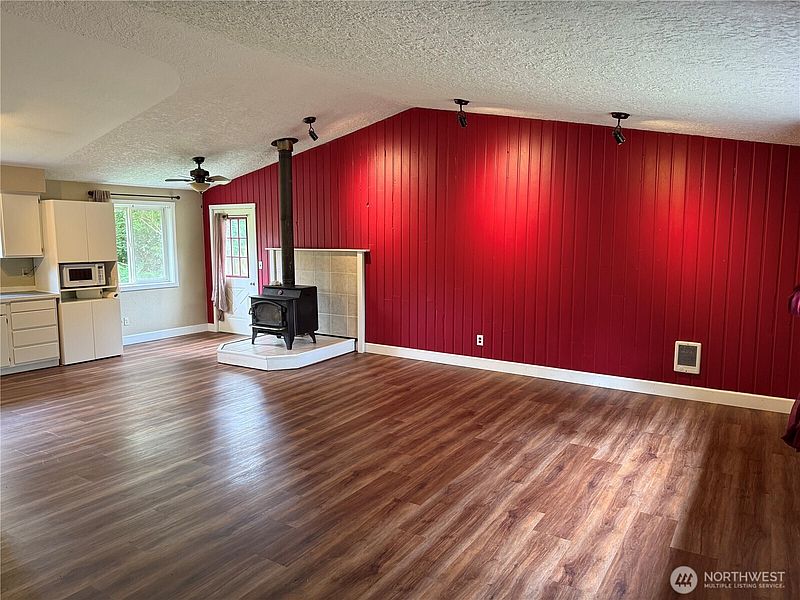 5th image of 22101 Birch Place