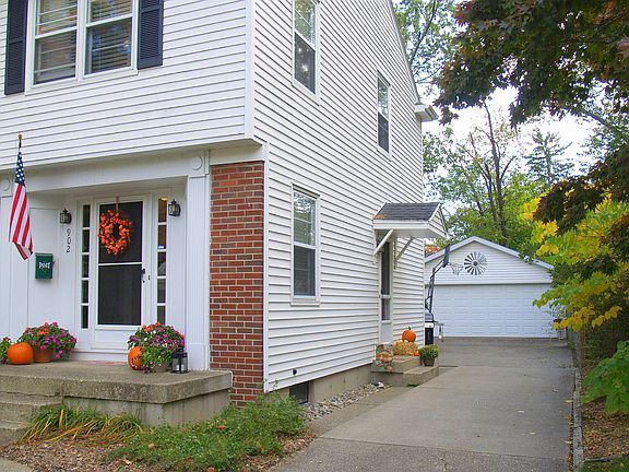 3rd image of 902 Mulford Dr SE