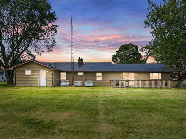 522 N Main St, Topeka, IN 46571