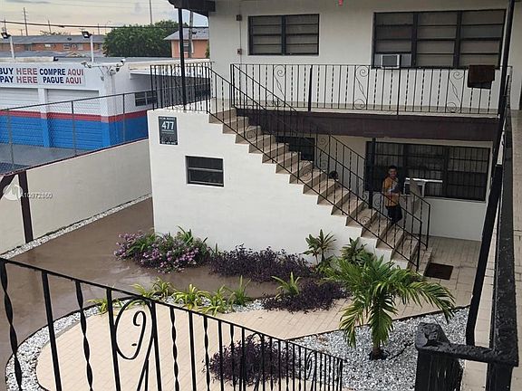 4th image of 2350 Palm Ave APT 16