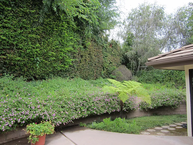 3725 Lincolnwood Dr — Photo 6