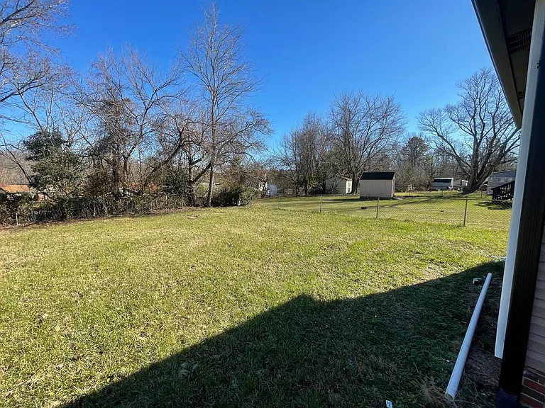 1514 Glenridge Rd — Photo 13