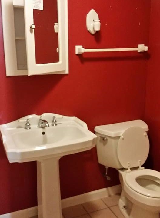 bathroom in downstairs bedroom
