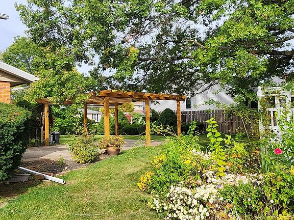 5th image of 3011 W Parkridge Dr