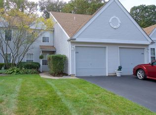 128 Birch Hollow Dr, Bordentown, NJ 08505