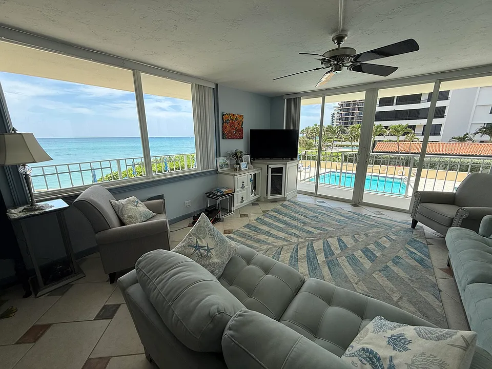 630 Ocean Dr #215