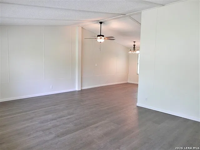 1 bed, 1.0 bath, 758 sqft, $1,100 — Photo 4