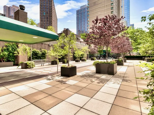 345 East 93rd Street image 27 of 46