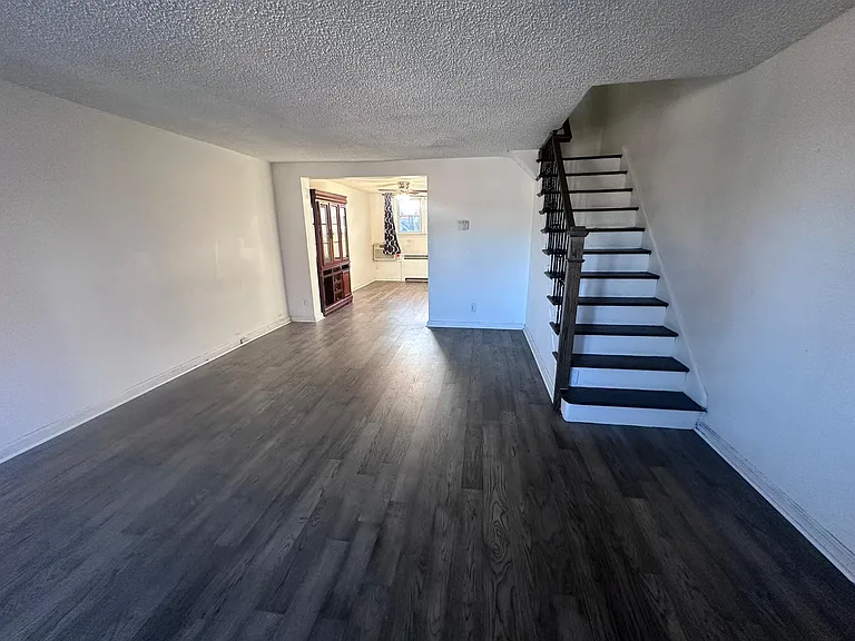320 Copley Rd — Photo 1