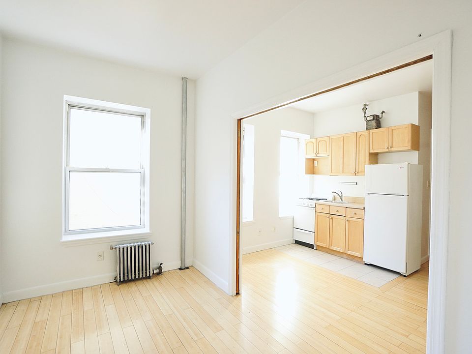 1st image of 2228 Amsterdam Ave #4E1