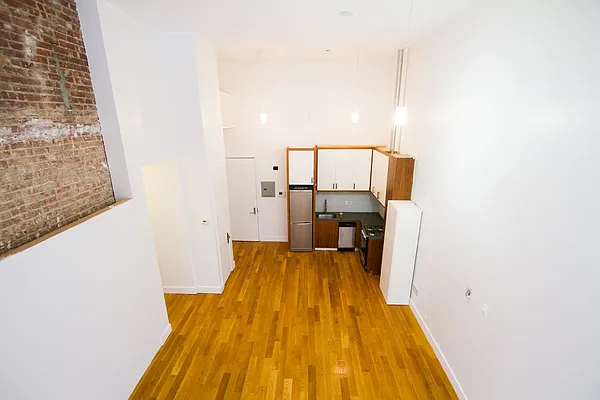 Rented by TheRealEstateCompany.com LLC | media 51