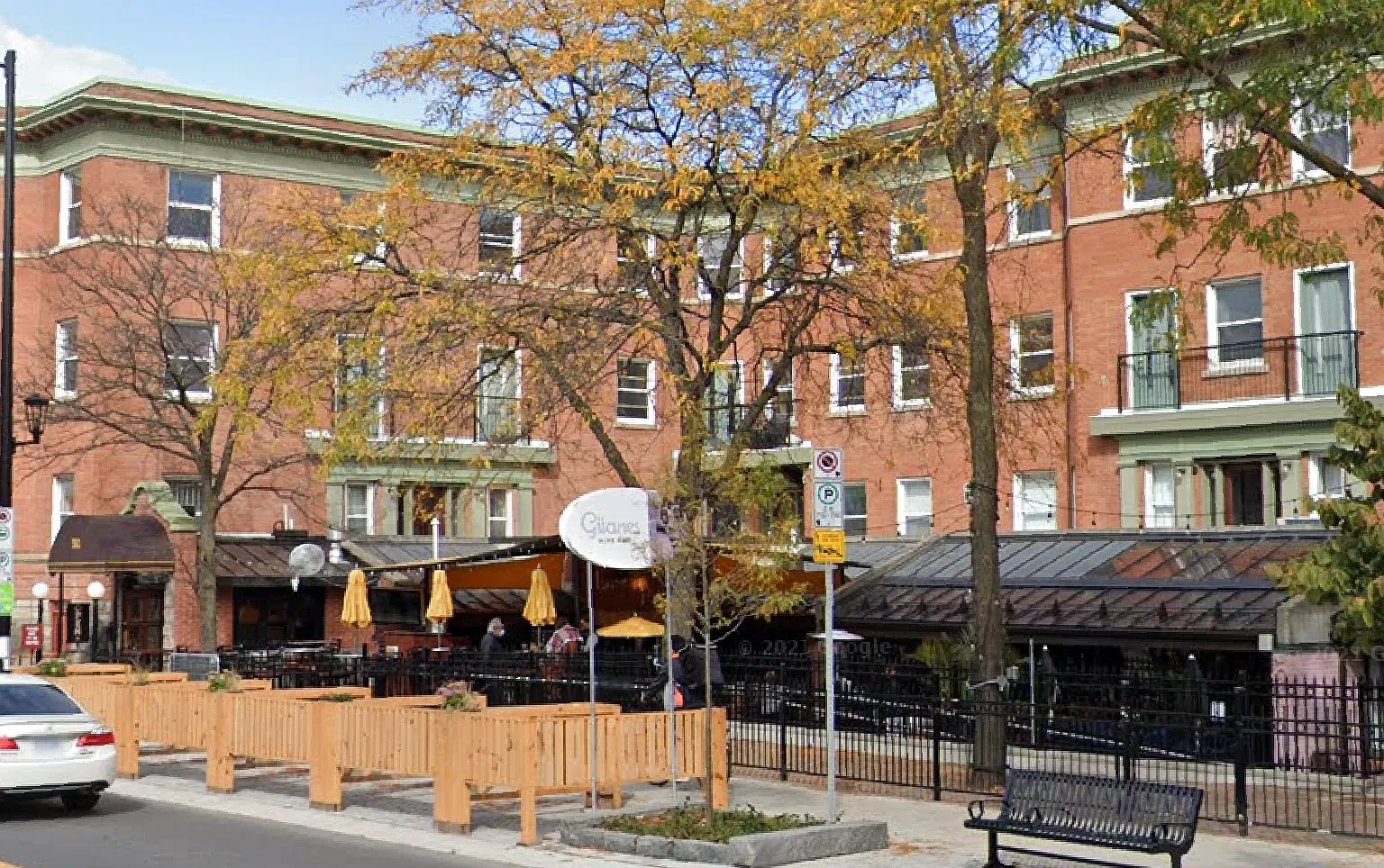 351 Elgin Street — Photo 1