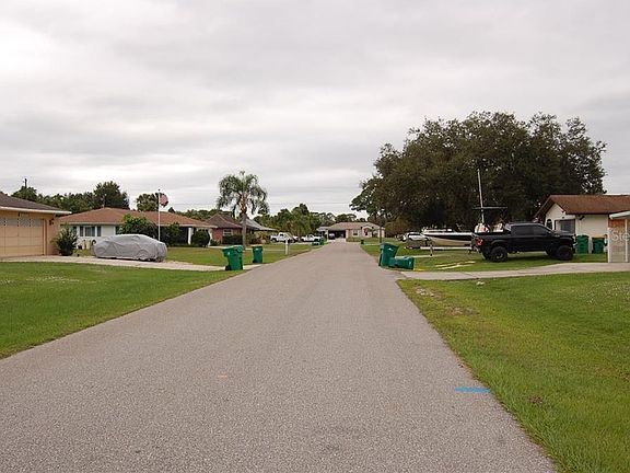4th image of 21040 Denise Ave